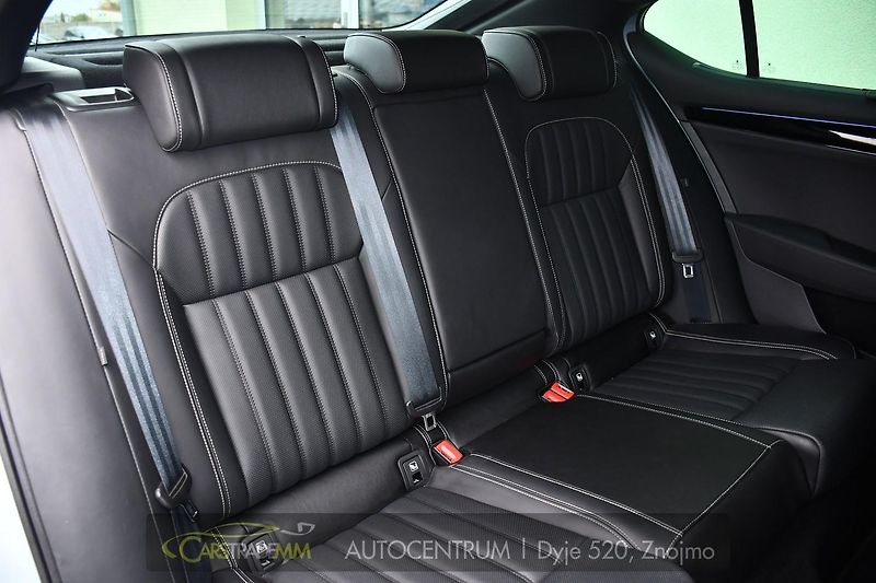 Škoda Superb 2,0TSi 206KW L&K K360 WEBASTO - fotka 19 z 61