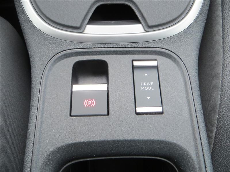 Jeep Avenger 1,2 Turbo AUT Summit JBL ČR - fotka 15 z 29