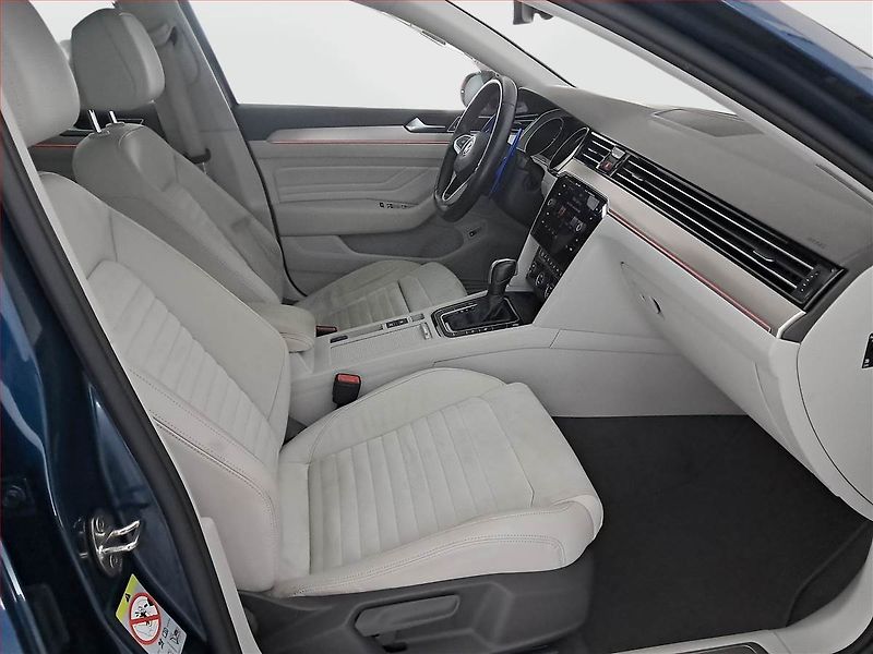 Volkswagen Passat (2019) 1.6 TDI, Automat, Kůže, Navi - fotka 9 z 25