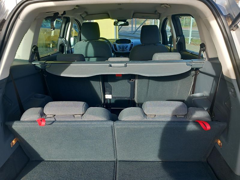 Ford Grand C-MAX (2015) 7 MÍST NAVIGACE POUZE 93t.KM!  - fotka 14 z 40