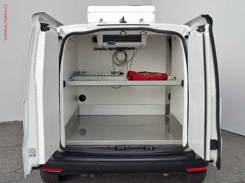Volkswagen Caddy (2022) 2.0TDi MRAZÍCÍ, 2.maj,ČR - fotka 8 z 24