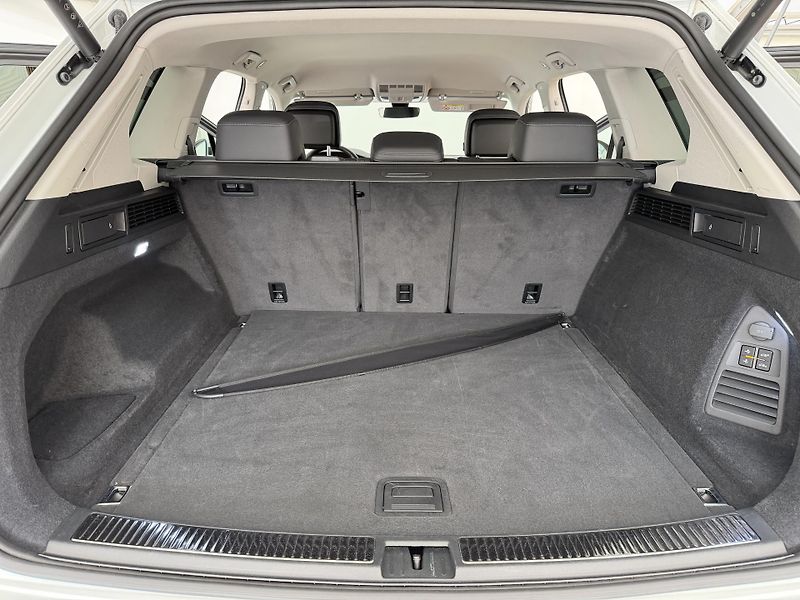 Volkswagen Touareg 3.0Tdi*1-MAJ*DPH*ELEGANCE* - fotka 12 z 45