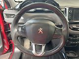 Peugeot 2008 (2019) 1.2 PT, Crossway, navi, panor - náhled 16