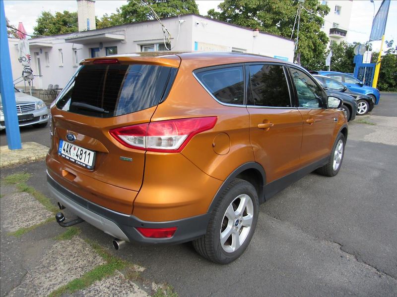Ford Kuga 1,5 EcoBoost 134kW 4x4 Automat - fotka 6 z 36