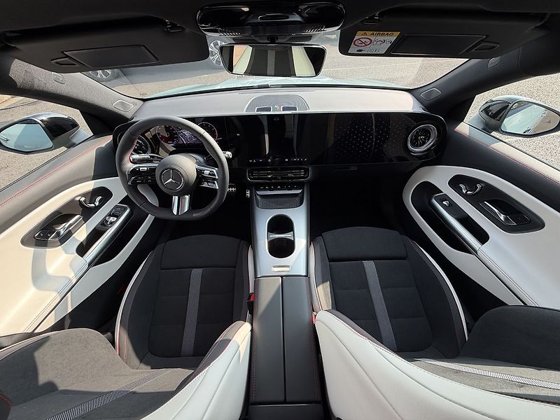 Mercedes-Benz CLA 200 - fotka 16 z 34