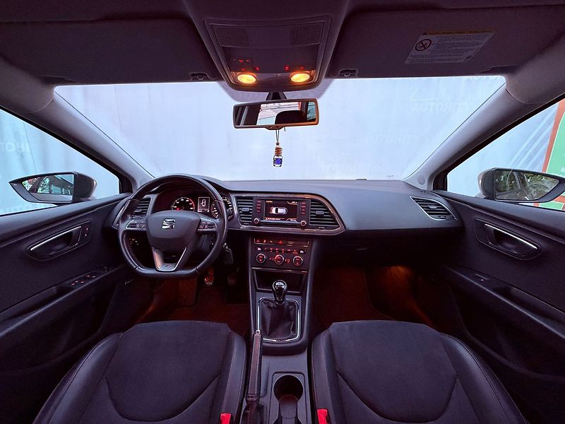 Seat Leon 1.4 TSi FR, Serviska - fotka 17 z 27