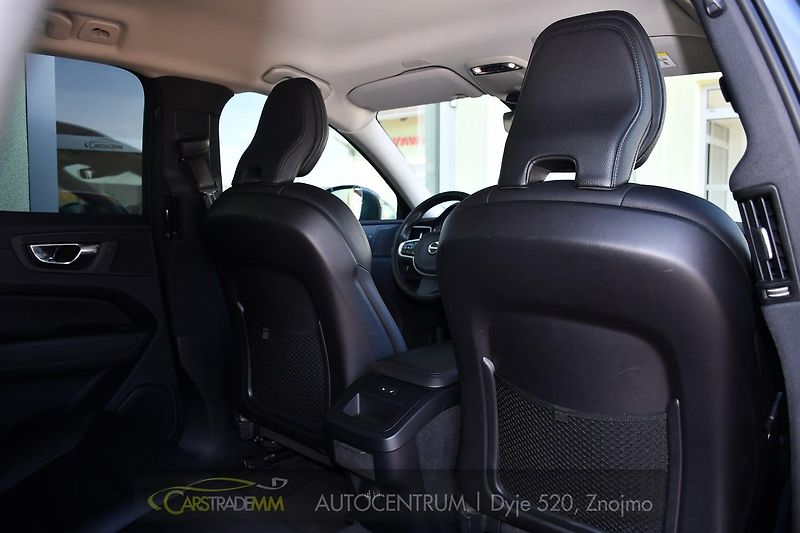 Volvo XC60 B4 INSCRIPTION AWD - fotka 19 z 53