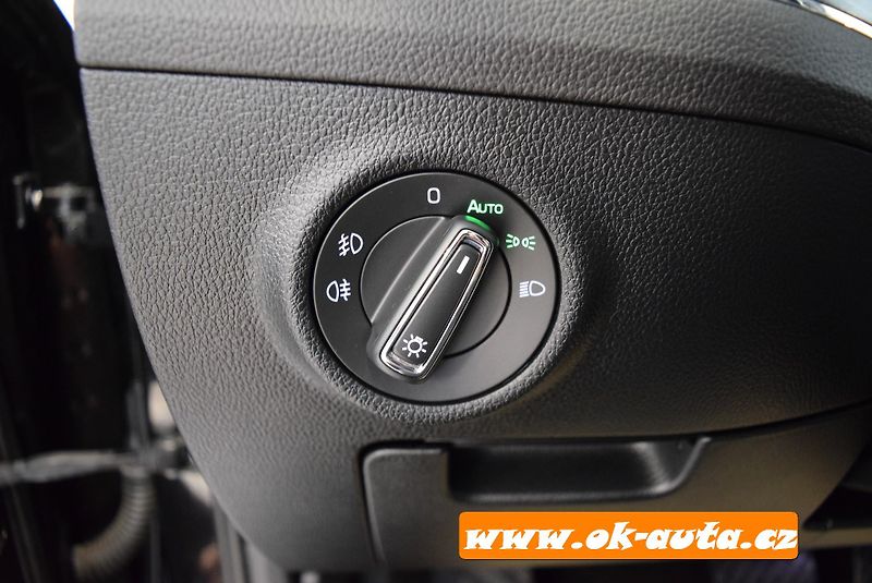 Škoda Superb 2.0 TDI STYLE MATRIX DSG    - fotka 40 z 66