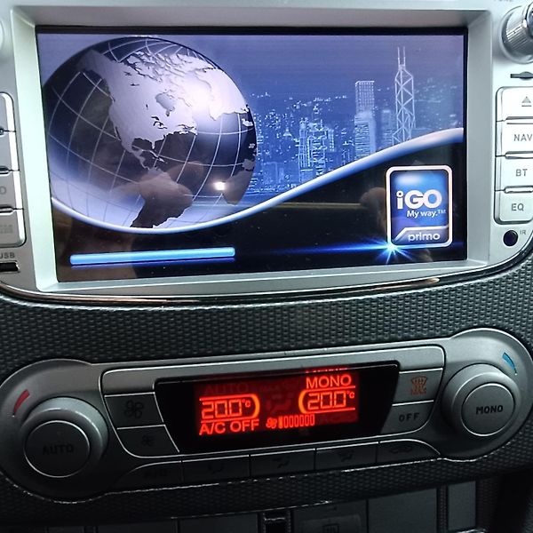 Ford Focus  Titanium,1.8/92kW, benzin - fotka 18 z 26