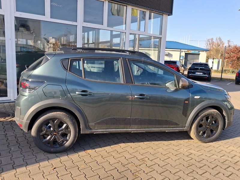 Dacia Sandero (2026) Stepway Extreme Eco-G 120 auto - fotka 8 z 19