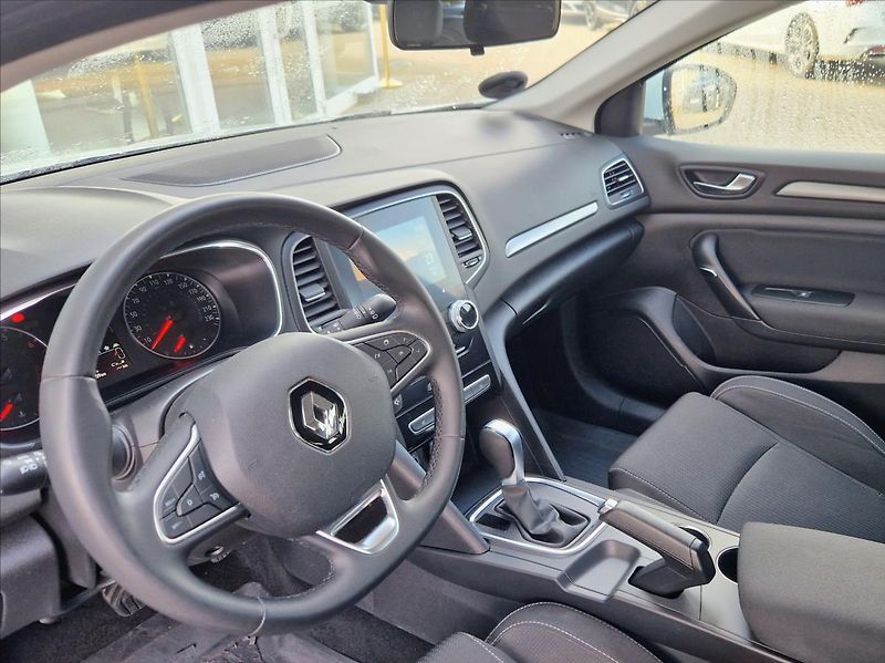 Renault Mégane 1,3 TCe 103kw A/T Intens 2xkol - fotka 17 z 32