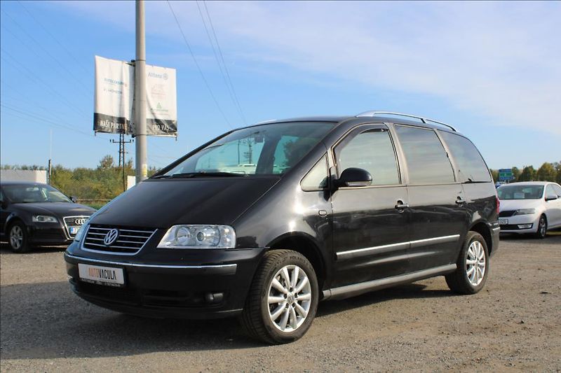 Volkswagen Sharan 1,9 TDi  TAŽNÉ,XENONY,7-MÍST - fotka 1 z 31