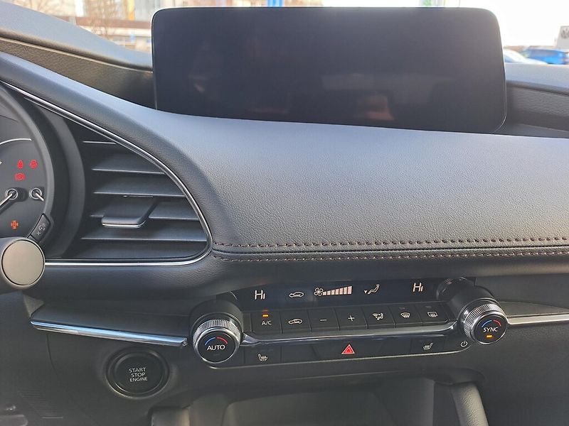 Mazda 3 (2025) 2.5L e-SKYACTIV G 103 kW - fotka 14 z 18