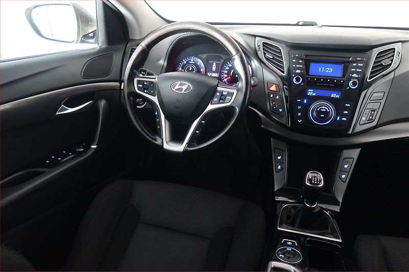 Hyundai i40 (2014) 1.7 CRDi, Tempomat - fotka 7 z 15