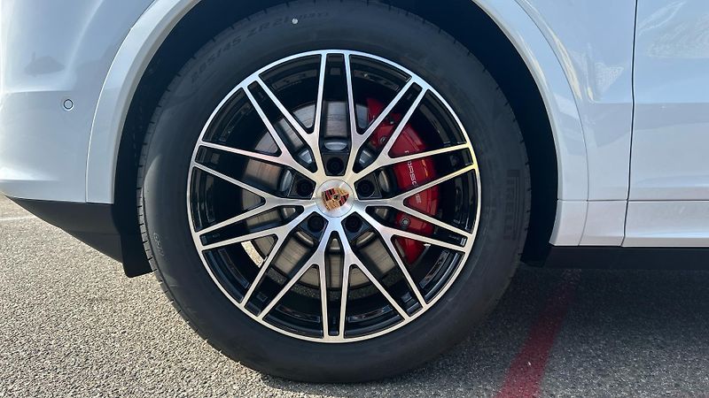Porsche Cayenne S E-Hybrid - fotka 9 z 30