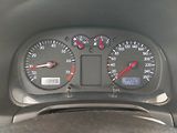 Volkswagen Golf (2000) 1.6 16V, Klima, pěkný stav - náhled 11