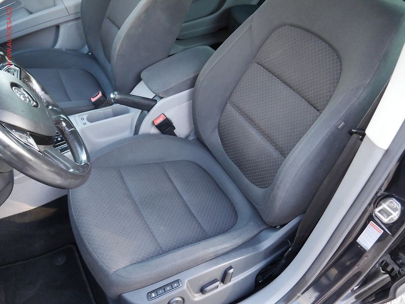 Škoda Superb (2013) 2.0 TDi 4x4, ČR, DSG, bixen - fotka 9 z 17