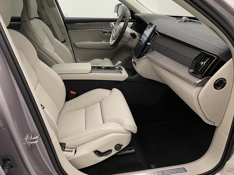 Volvo XC90 (2025) T8 AWD RECHARGE BRIGHT PLUS 7m - fotka 25 z 75