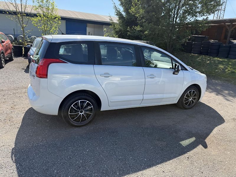 Peugeot 5008 1.6 HDI 7 MIST - fotka 7 z 24