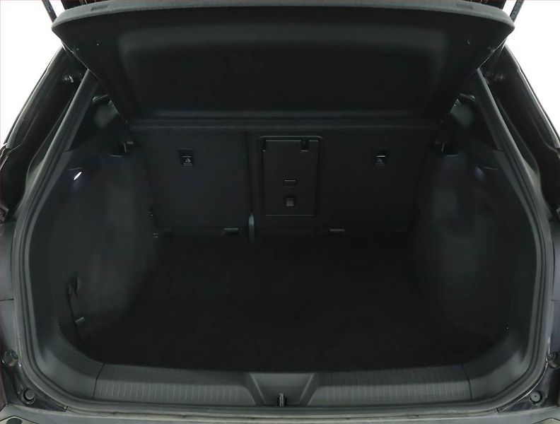 Volkswagen ID.4 (2022) Pro Perf. (82 kWh), SoH 93% - fotka 14 z 18