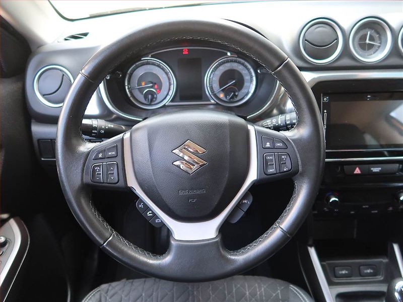 Suzuki Vitara (2020) Elegance 1.4 BoosterJet - fotka 18 z 18
