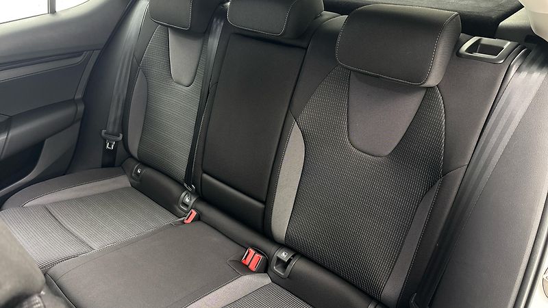 Škoda Octavia 2.0 TDI DSG Ambition - fotka 16 z 24