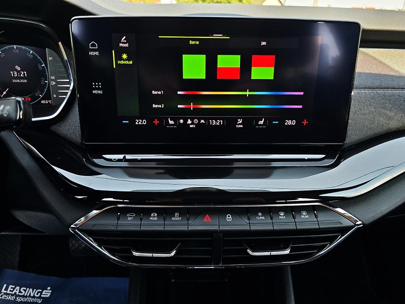 Škoda Octavia 2.0TDI 110KW DSG STYLE+ MATRIX - fotka 27 z 39