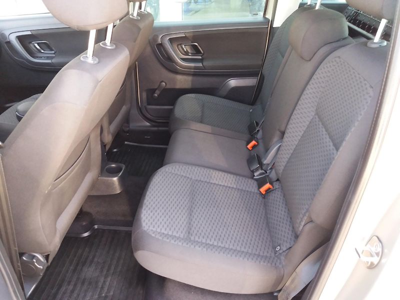 Škoda Roomster 1.2TSi,63kW,KLIMA,1.MAJITE-ČR! - fotka 17 z 25