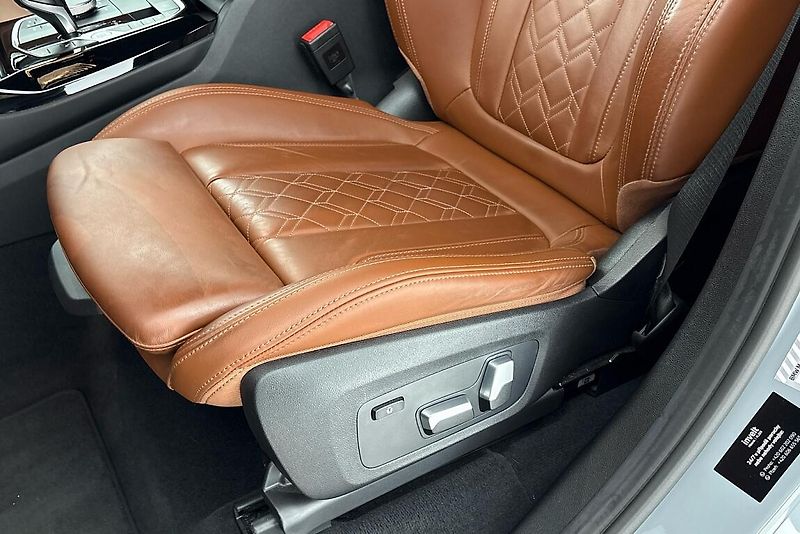 BMW X3 xDrive20d - fotka 7 z 26