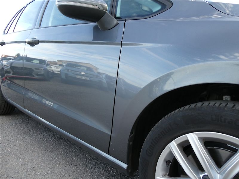 Volkswagen Golf Sportsvan 1,5 TSi 110kW DSG,závěs,naviga - fotka 14 z 43