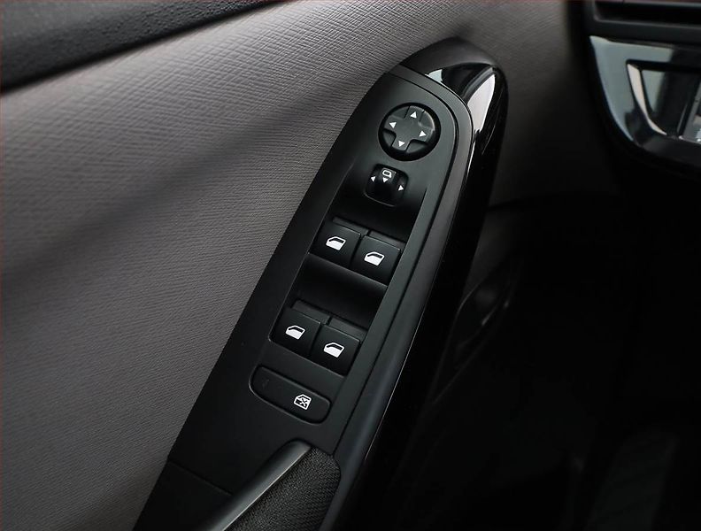 Citroën Grand C4 SpaceTourer (2019) 1.5 HDi, ČR,1.maj, Serv.kniha - fotka 14 z 16