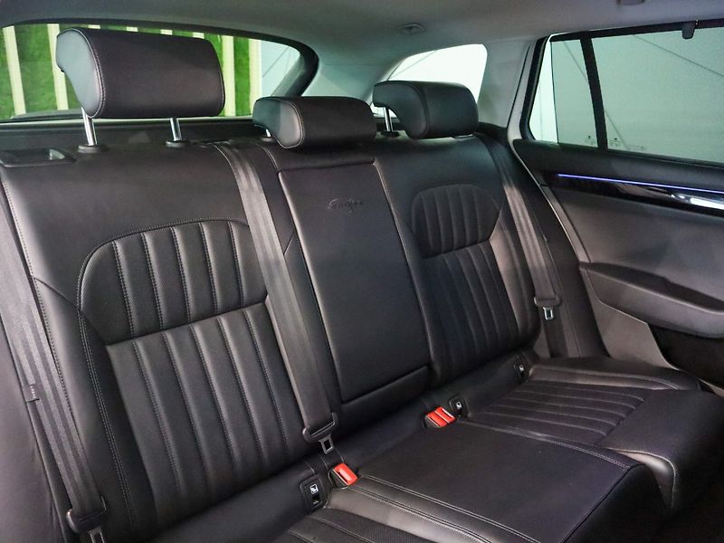 Škoda Superb 2.0 TDI DSG 140kW 4x4 L&K - fotka 22 z 25