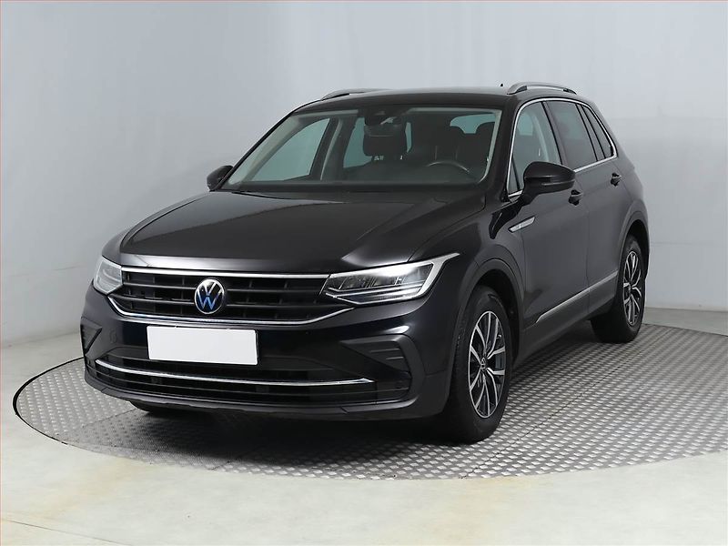 Volkswagen Tiguan (2022) Life 1.5 TSI - fotka 2 z 15