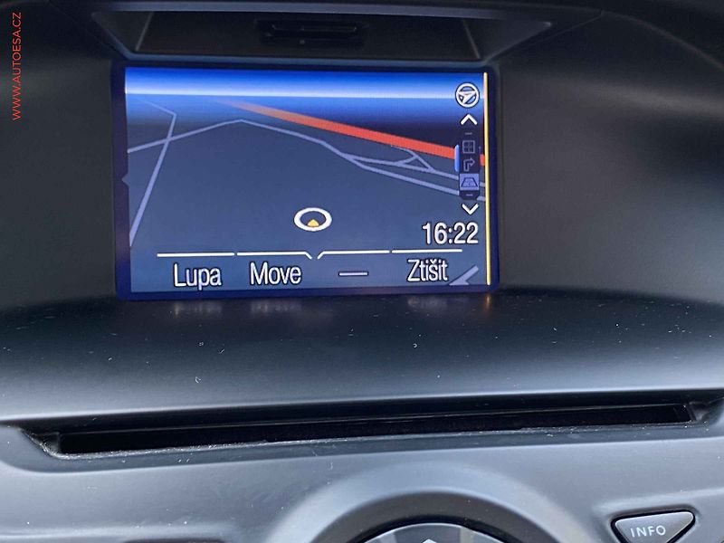 Ford Focus (2014) 2.0 TDCi, Titanium, navi - fotka 19 z 21