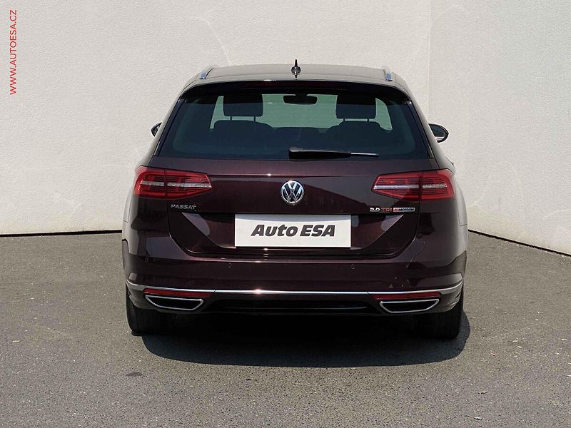 Volkswagen Passat (2016) 2.0 TDi 4Motion, R-Line, DSG - fotka 5 z 20