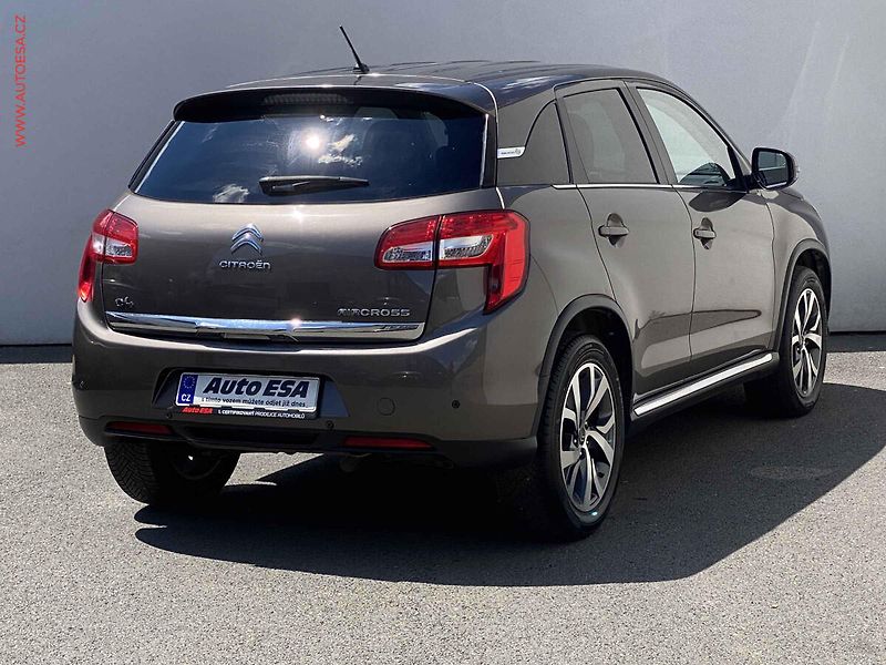 Citroën C4 Aircross (2017) 1.6 HDi, ShineShine - fotka 4 z 18