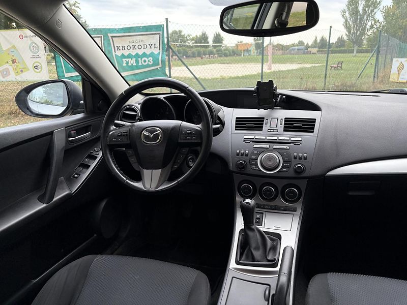 Mazda 3 2.0 Exclusive-Line - fotka 30 z 30