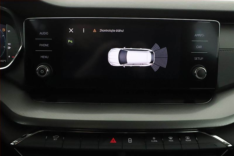 Škoda Octavia (2021) 2.0 TDI, Tempomat - fotka 13 z 20