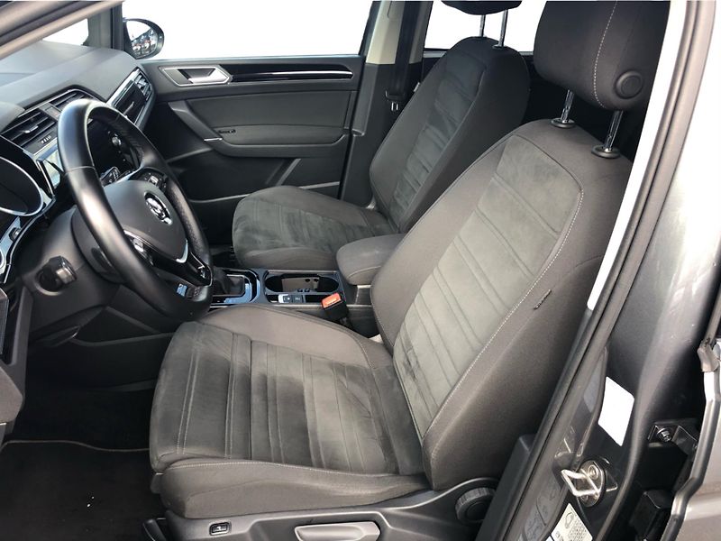Volkswagen Touran 1,5 TSI - fotka 11 z 29