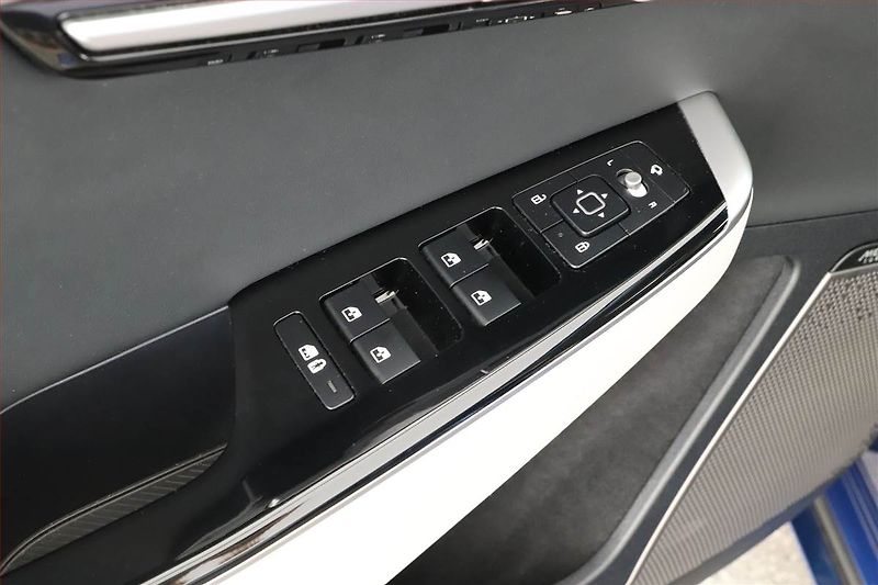 Kia EV6 (2023) AWD 77.4 kWh, SoH 100% - fotka 24 z 27