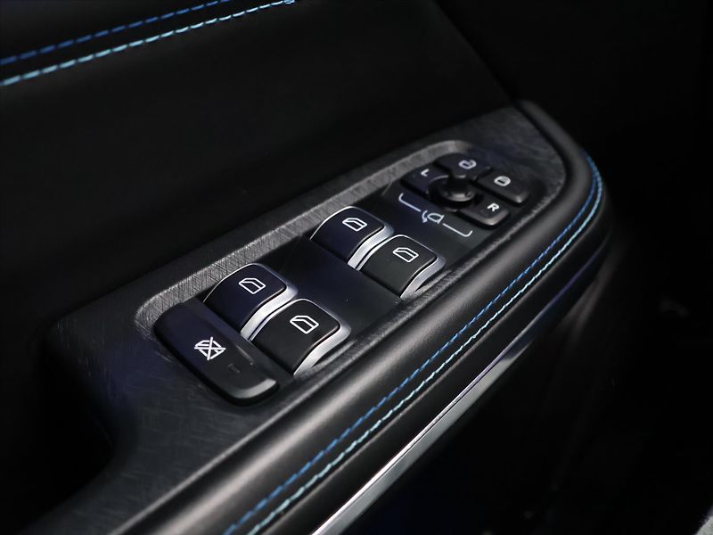 Lynk & Co 01 1,5 PHEV CORE 206kW Aut. 2.Maj - fotka 15 z 29