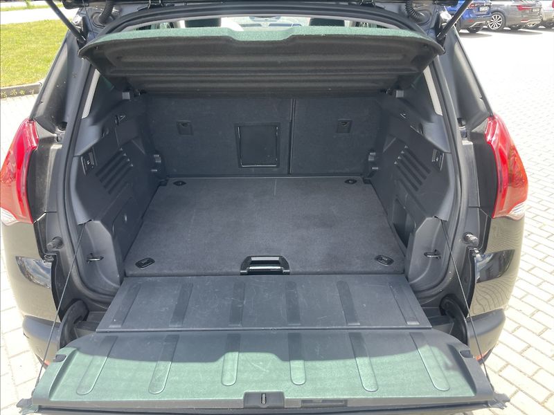 Peugeot 3008 1,6 THP 121kw ALLURE GPS PANOR - fotka 9 z 40