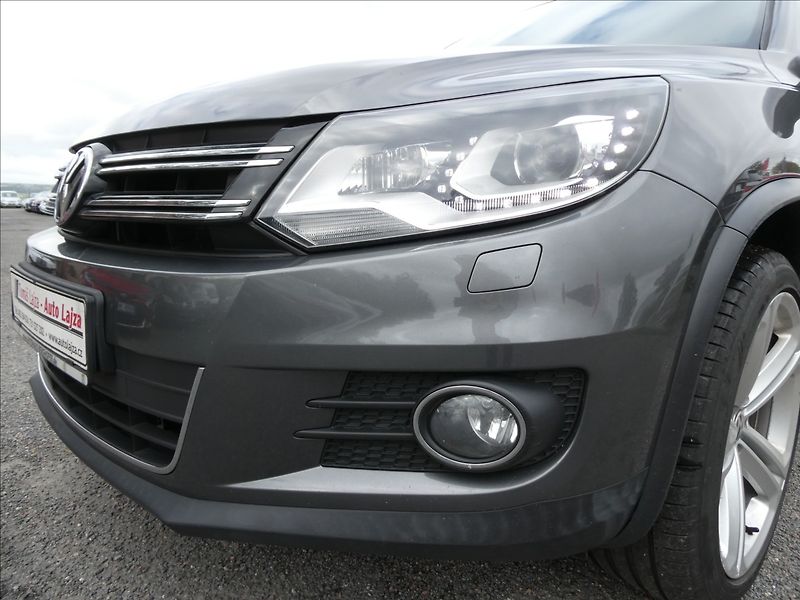 Volkswagen Tiguan 2,0 TDi 110kW Lounge DSG, 4x4 - fotka 4 z 54