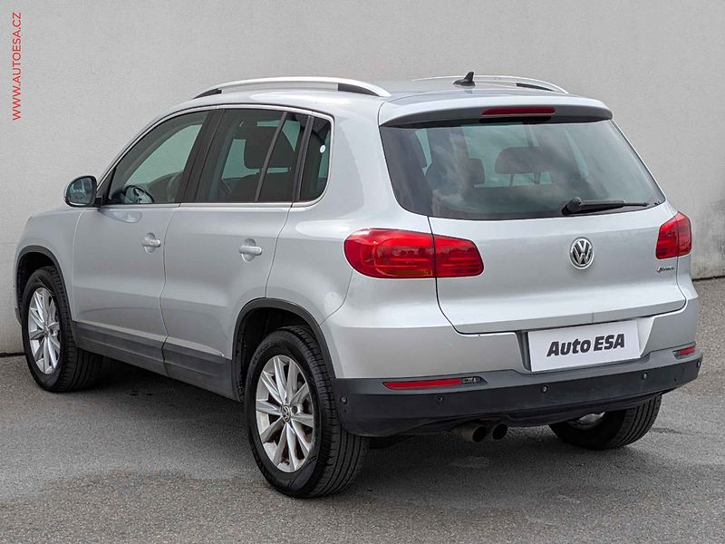 Volkswagen Tiguan (2012) 2.0TDi 4x4, DSG, navi, bixen - fotka 4 z 13