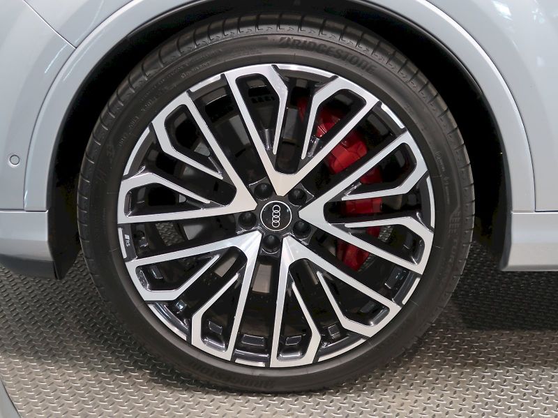 Audi Q7 (2025) S-LINE 60 TFSI e QUATTRO - fotka 12 z 35