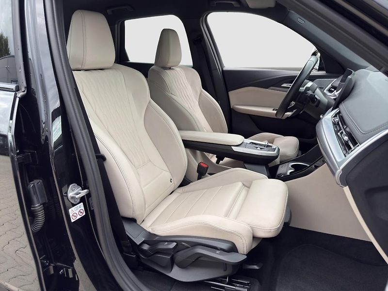BMW X1 xDrive30e - fotka 15 z 24