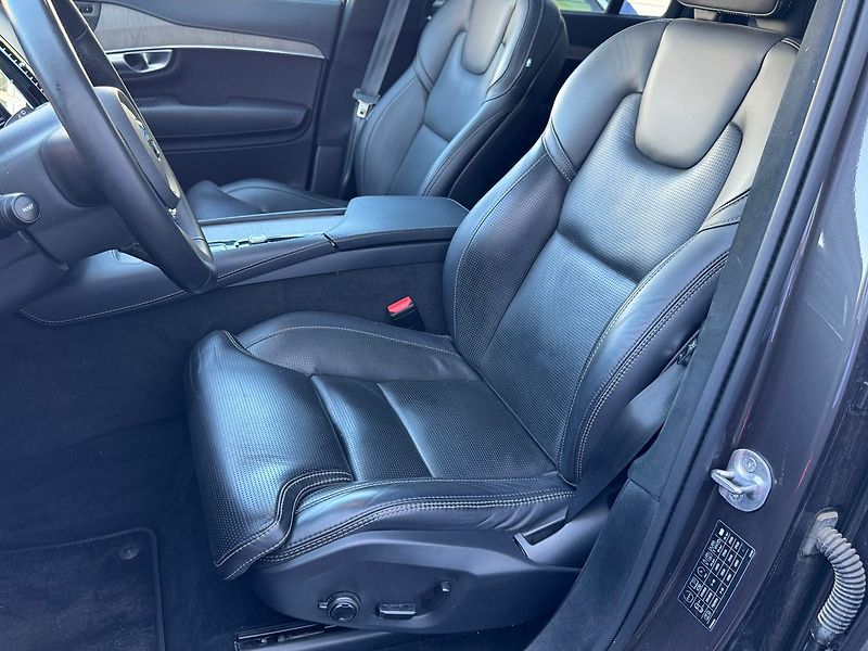 Volvo XC90 ULTIMATE B5, 360°, VZDUCH, TZ - fotka 11 z 25