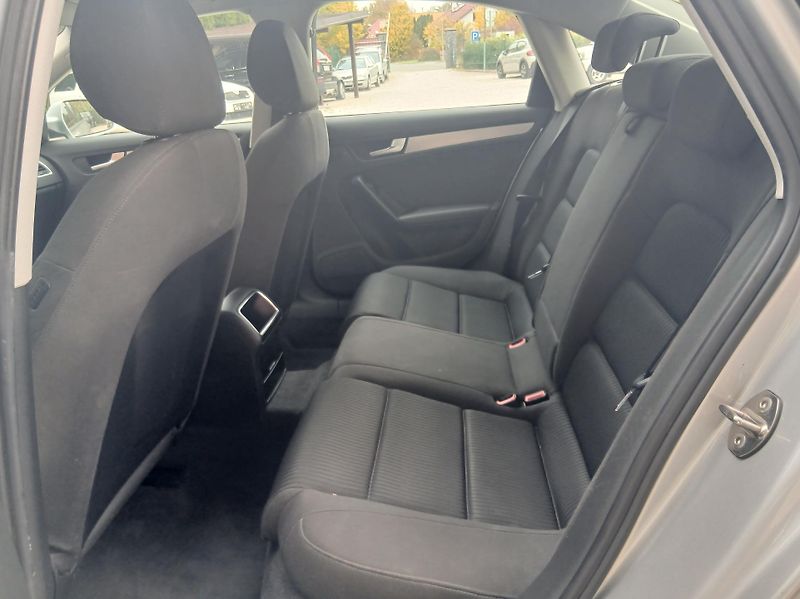 Audi A4 1.8 TFSi S-line - fotka 11 z 31