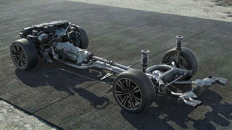 Prozatím maskované BMW M5.