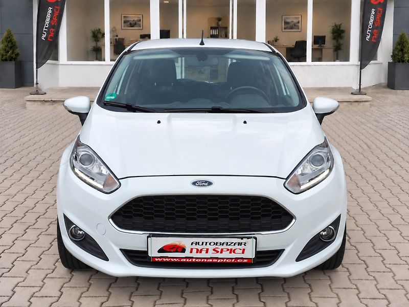Ford Fiesta (2016) 1.25i 60kW -PARK.KAMERA - fotka 3 z 36